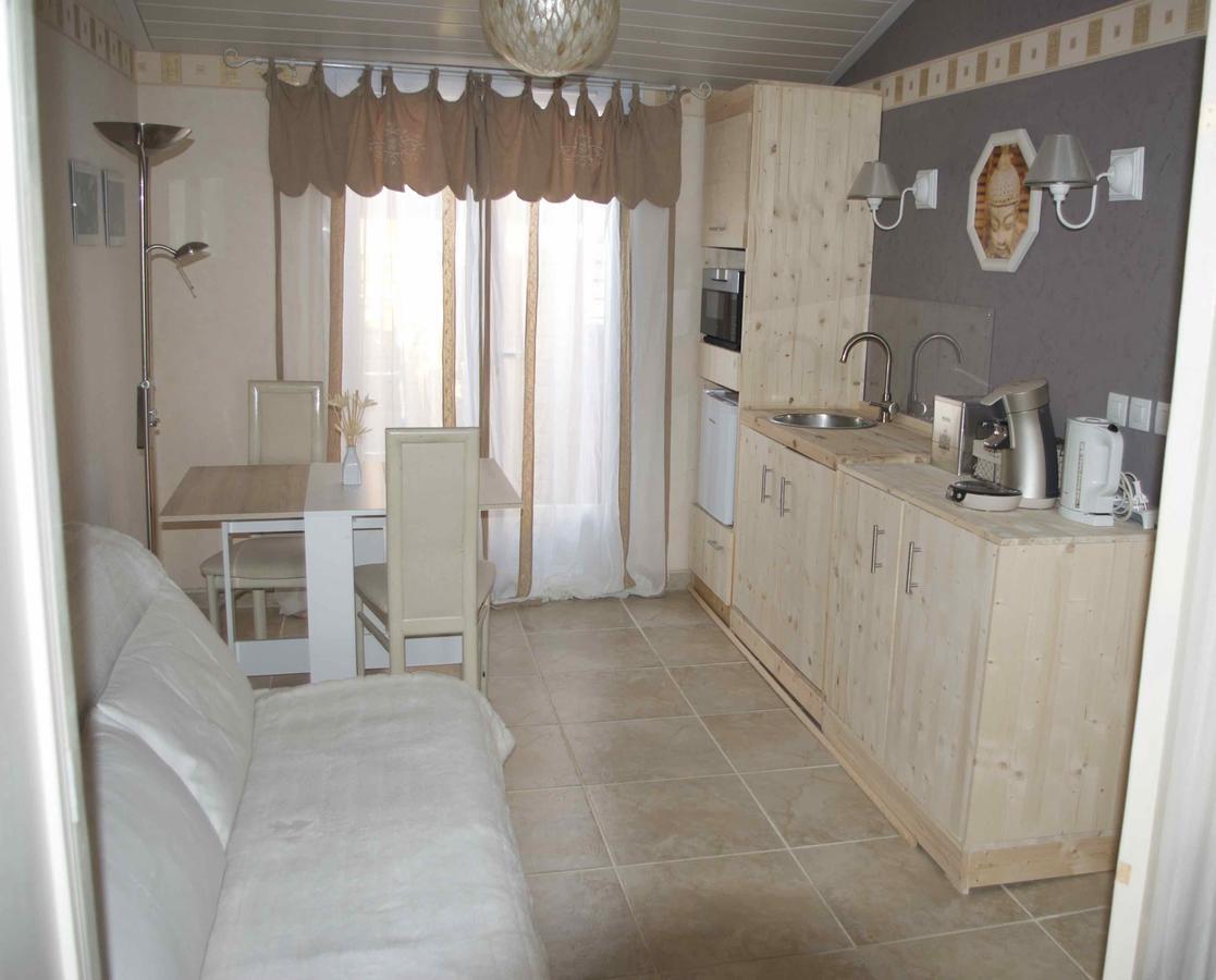 B&B Villa Viva Vitale Pierrevert ภายนอก รูปภาพ