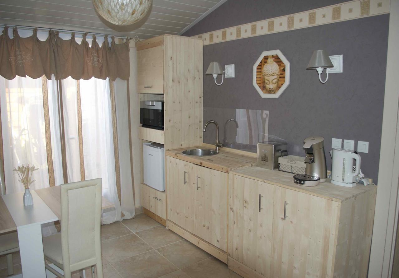 B&B Villa Viva Vitale Pierrevert ภายนอก รูปภาพ